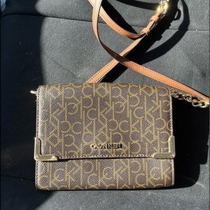 Calvin Klein Key Item Signature Organizational Flap Crossbody